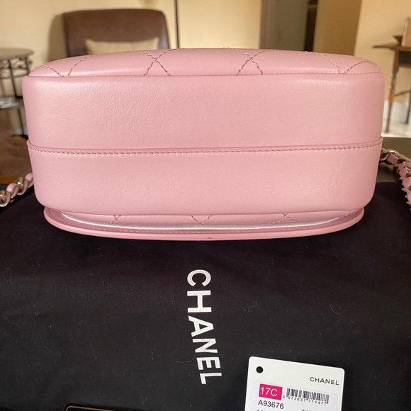 ‼️SOLD‼️Authentic Chanel 17C PINK SHW Crossbody - Picture 6 of 13